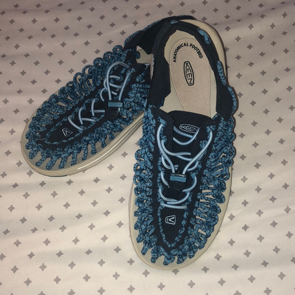 KEEN Uneek sandals